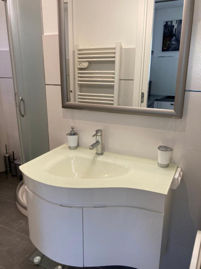 Studio Villa La Cigale Avec Grande Terrasse Menton Eksteriør bilde